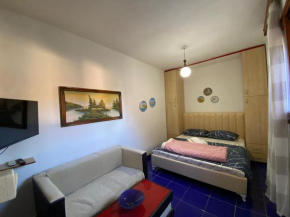 Ramo's Charming Studio Apartment - 4th